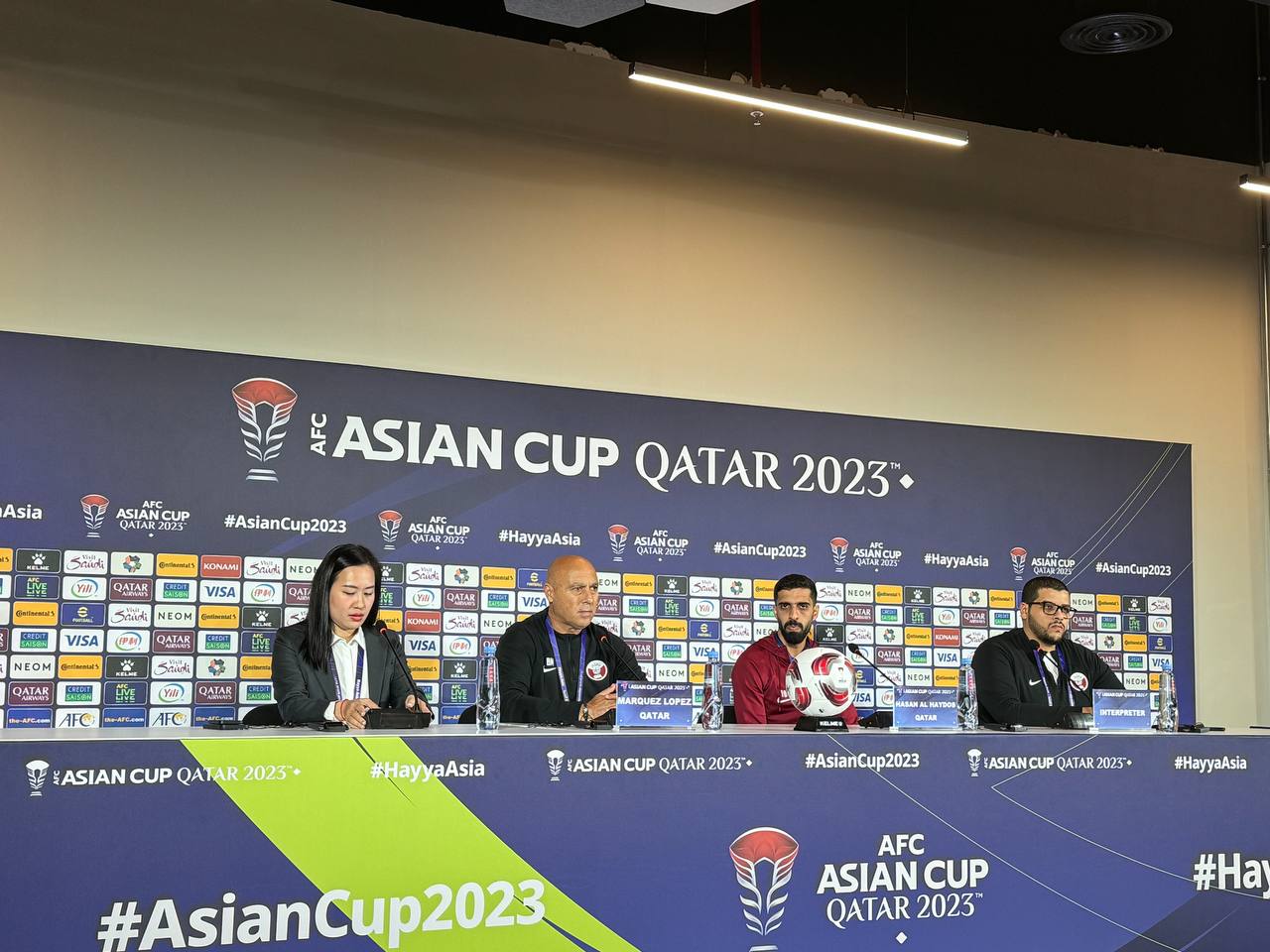 ماركيز لوبيز - حسن الهيدوس - منتخب قطر
