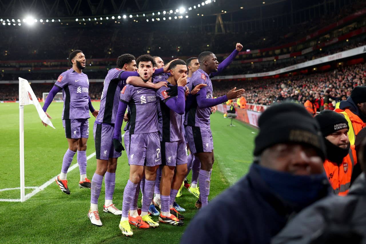 القنوات الناقلة لمباراة ليفربول ضد بورنموث