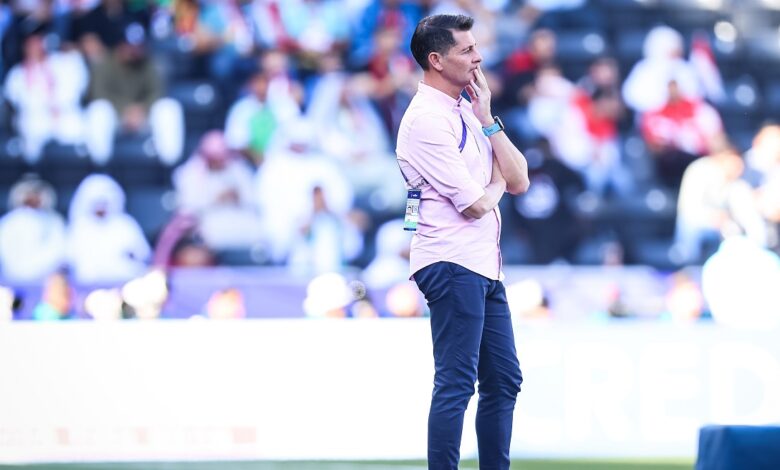 خيسوس كاساس - مدرب منتخب العراق (المصدر: photos.the-afc)