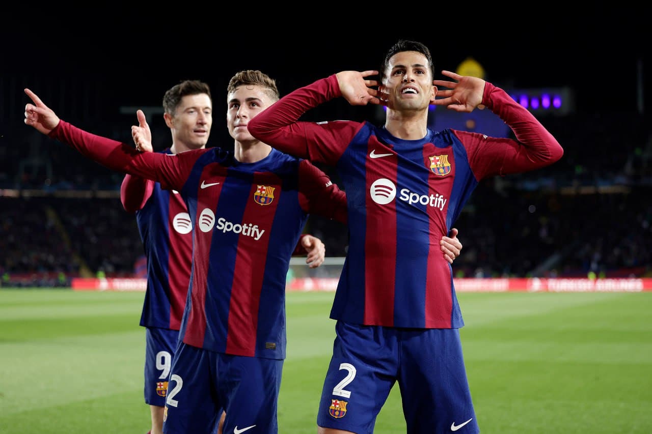 برشلونة ضد قادش