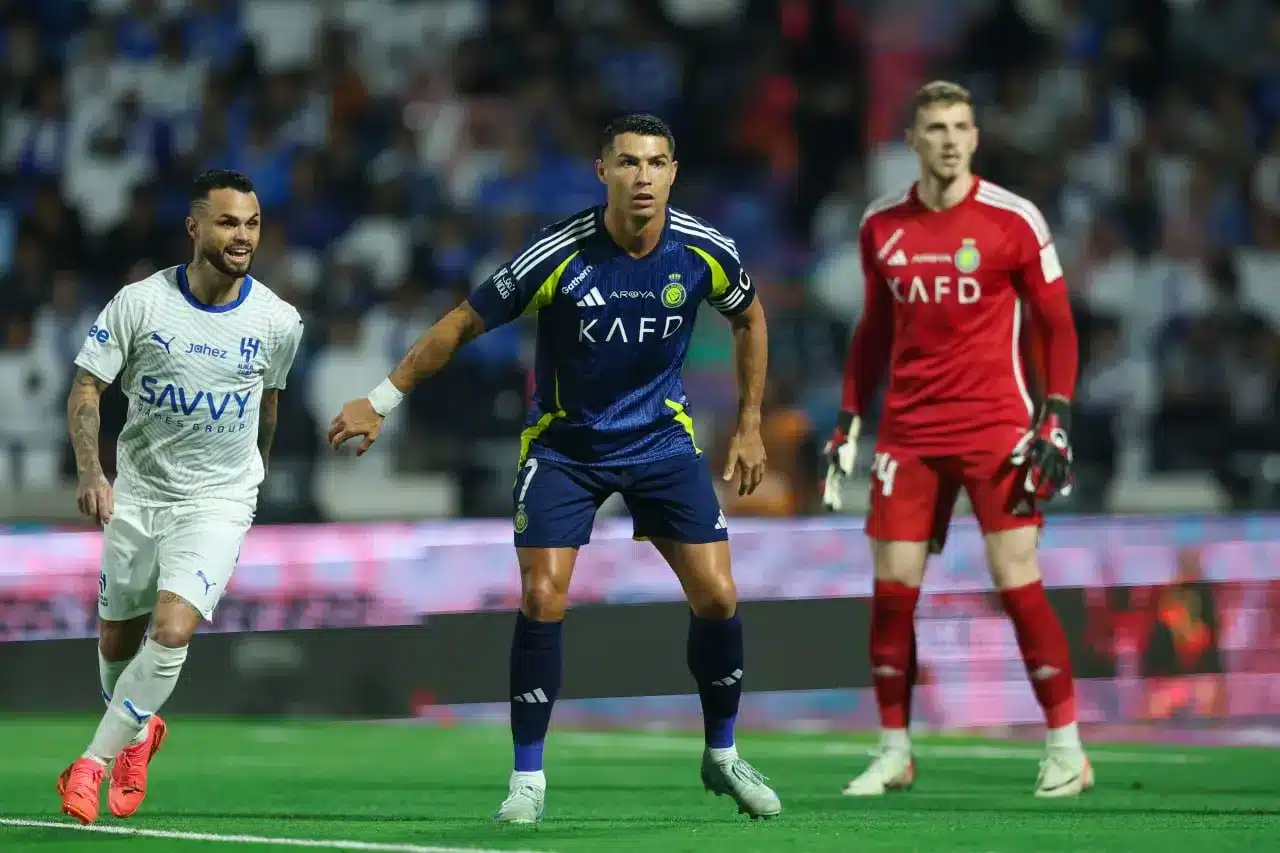 النصر ضد الاستقلال