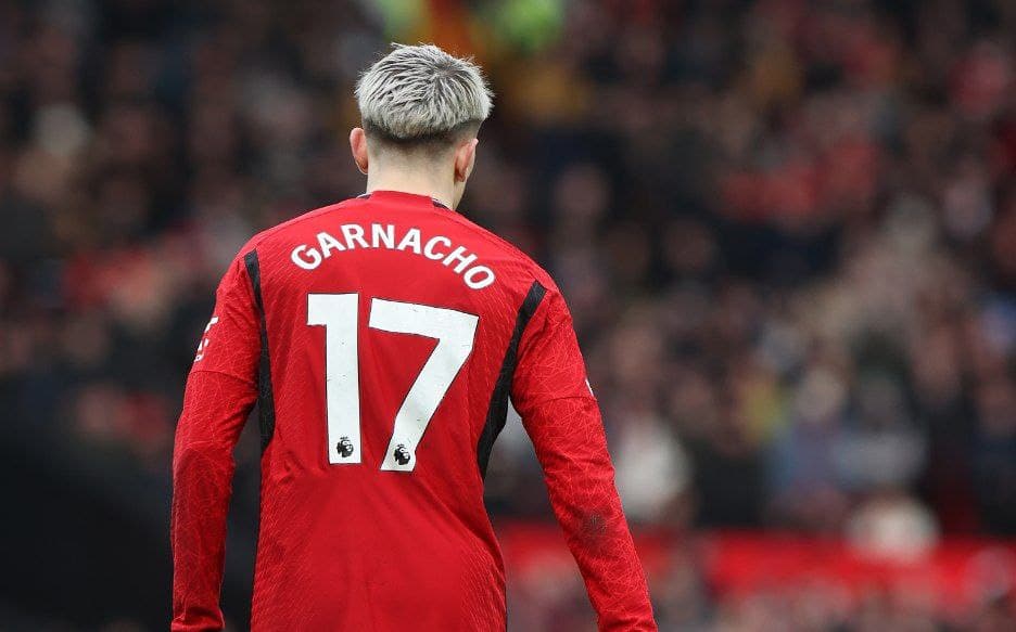 أليخاندرو جارناتشو - لاعب مانشستر يونايتد