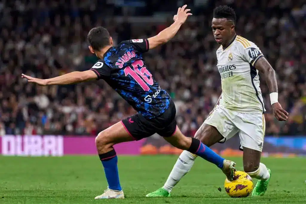 تشكيل ريال مدريد ضد إشبيلية بالجولة 18 في الدوري الإسباني - فينيسيوس جونيور