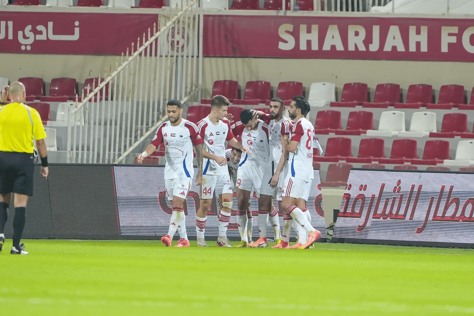 الشارقة ضد الوحدة