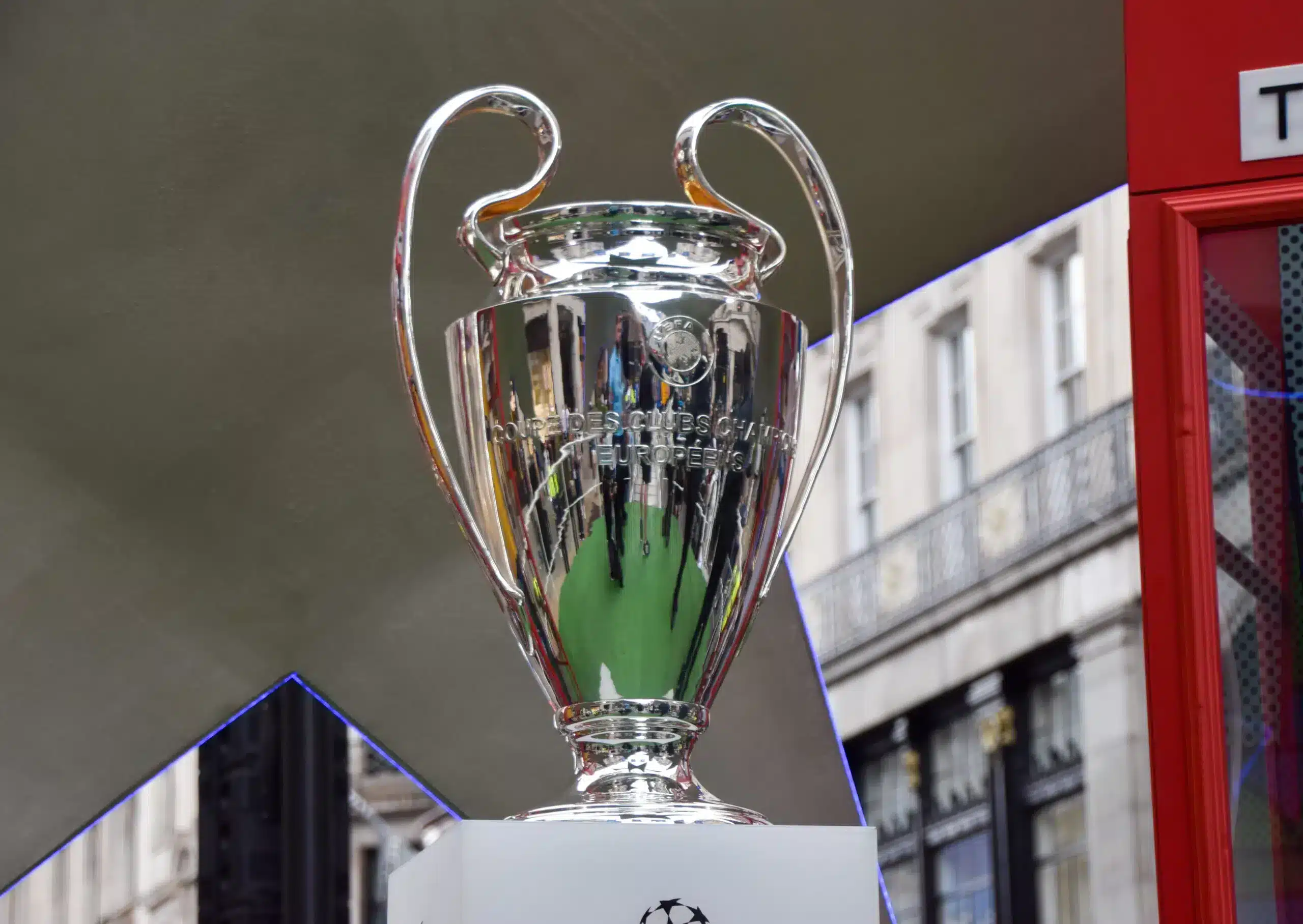الفرق المشاركة في دوري أبطال أوروبا 2025/2026