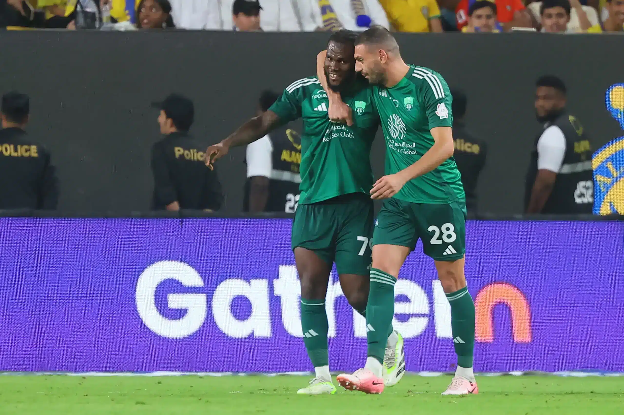 القنوات الناقلة لمباراة الأهلي ضد الخلود في الجولة 32 بالدوري السعودي