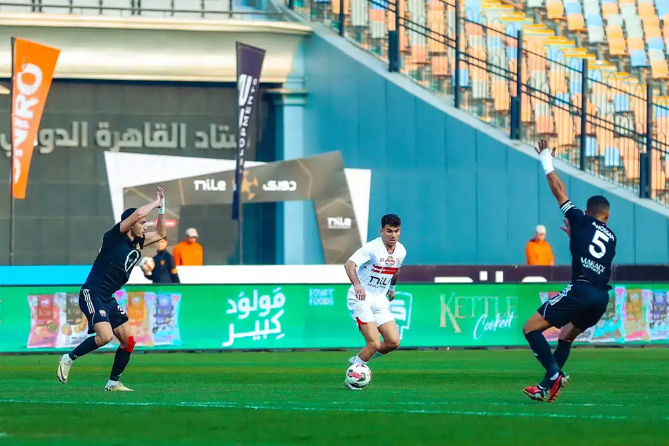 القنوات الناقلة لمباراة الزمالك ضد بتروجت بالجولة 14 في الدوري المصري