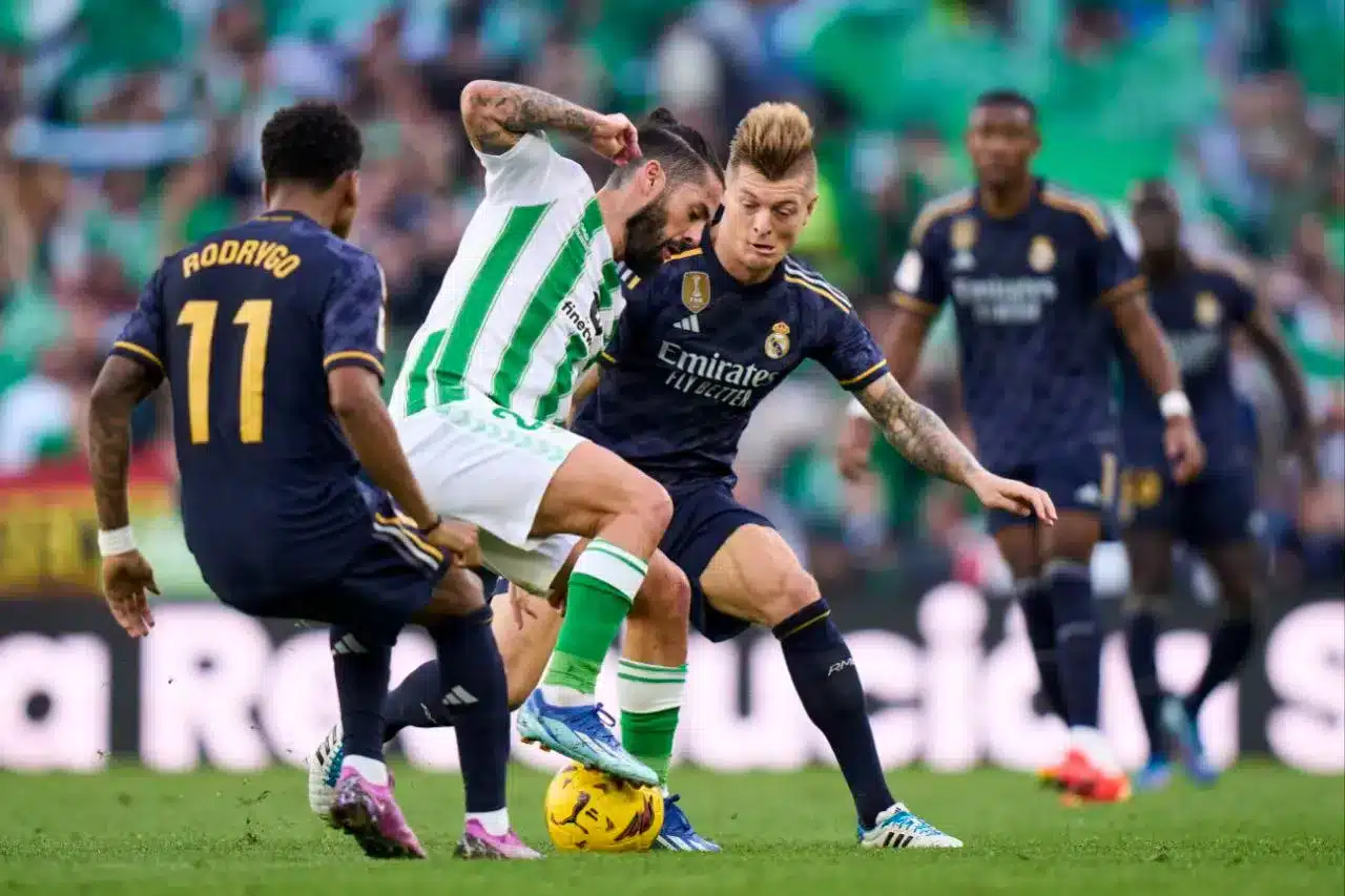 تشكيل ريال مدريد ضد ريال بيتيس بالجولة 26 في الدوري الإسباني