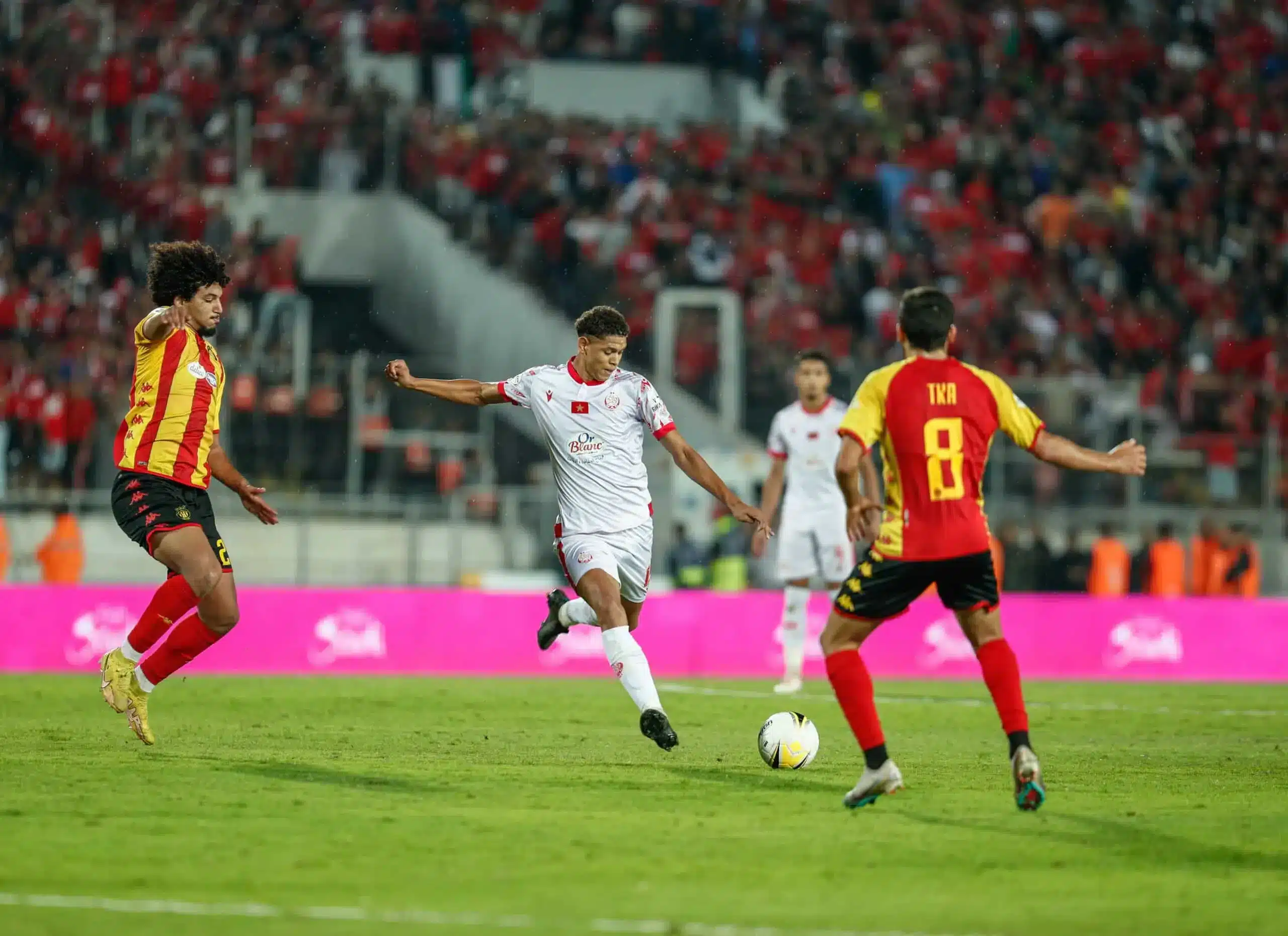القنوات الناقلة لمباراة الترجي ضد صن داونز في دوري أبطال إفريقيا 2025