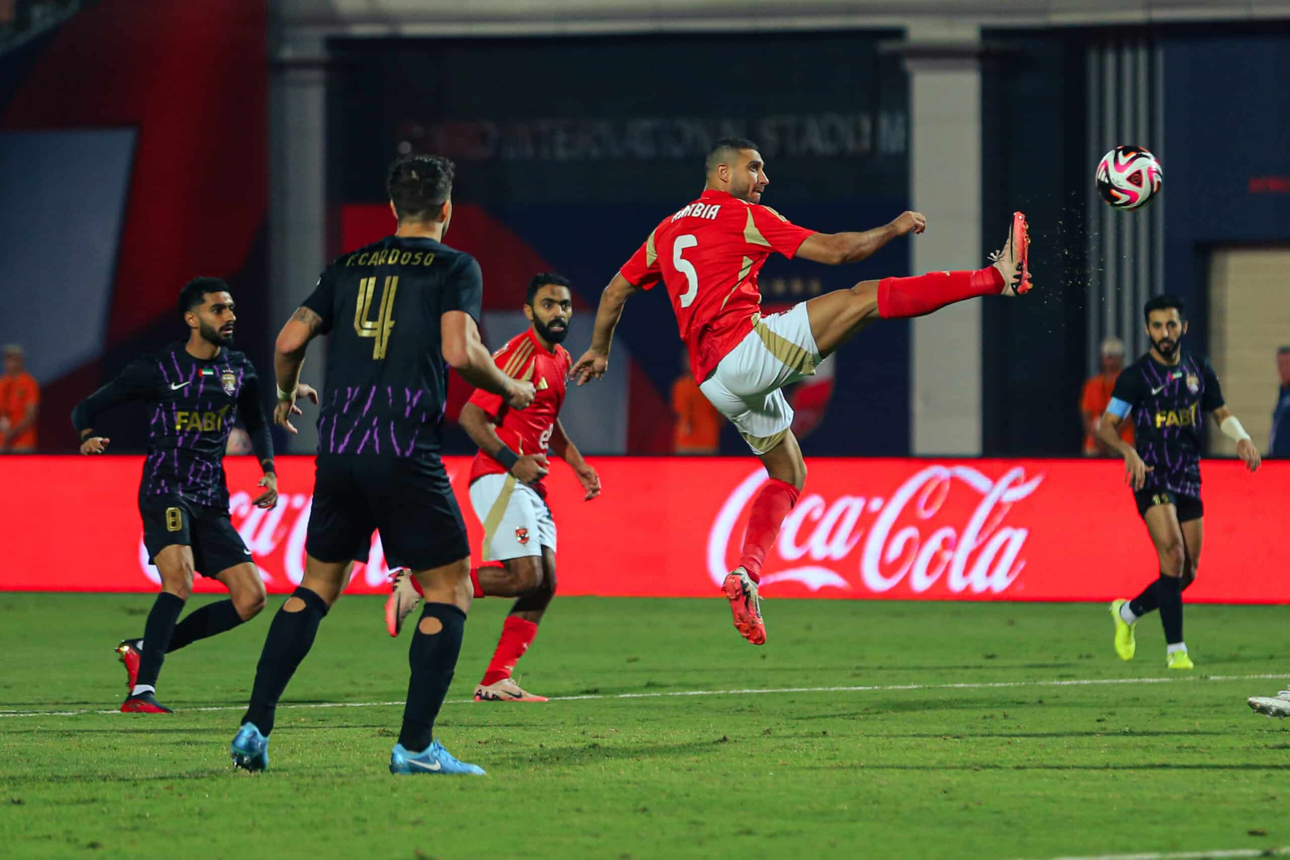رامي ربيعة لاعب الأهلي