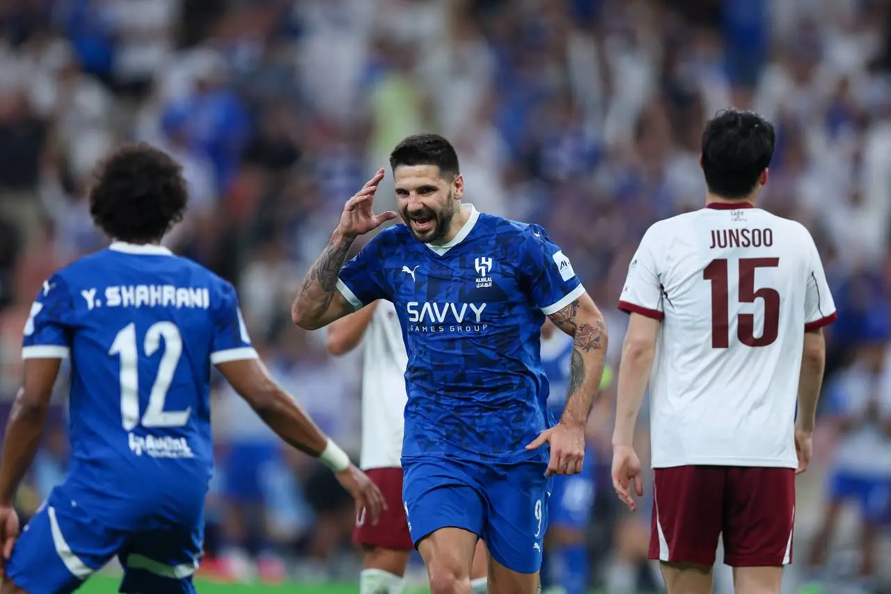 ميتروفيتش - الهلال - ميلان