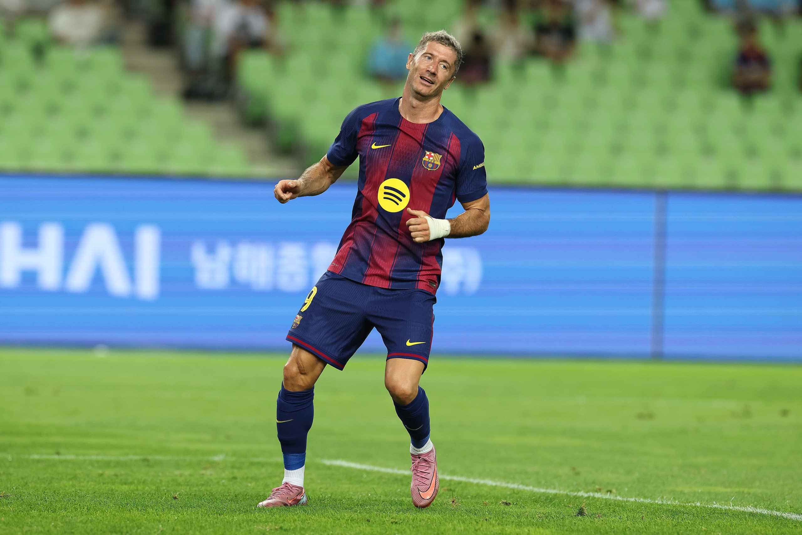 روبرت ليفاندوفسكي - برشلونة - المصدر (Getty images)