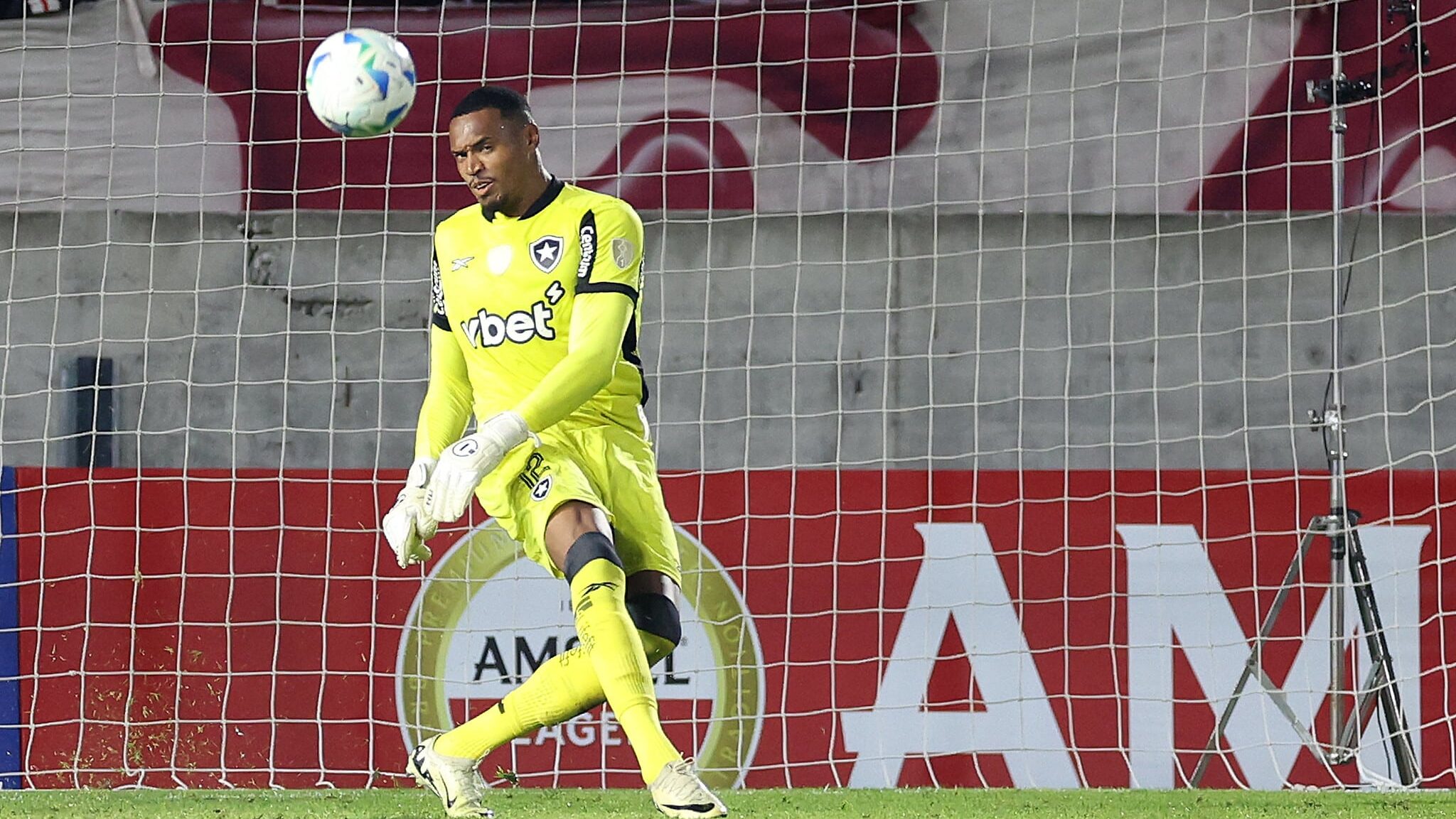 John, goleiro do Botafogo.