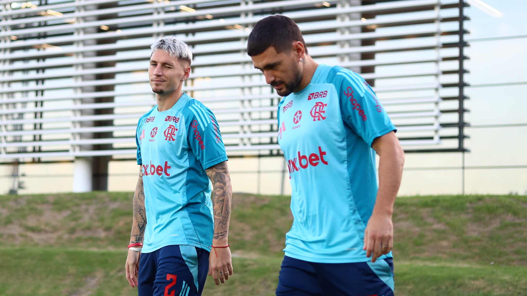 Arrascaeta e Varela