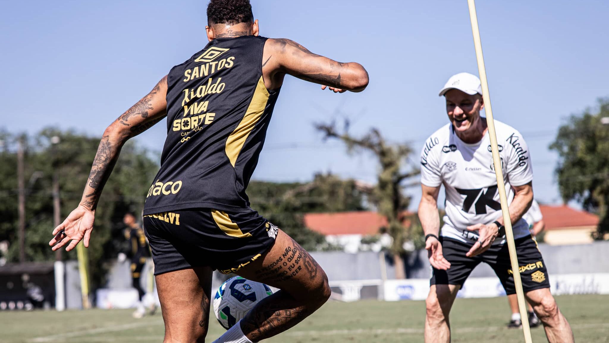 Neymar treinando