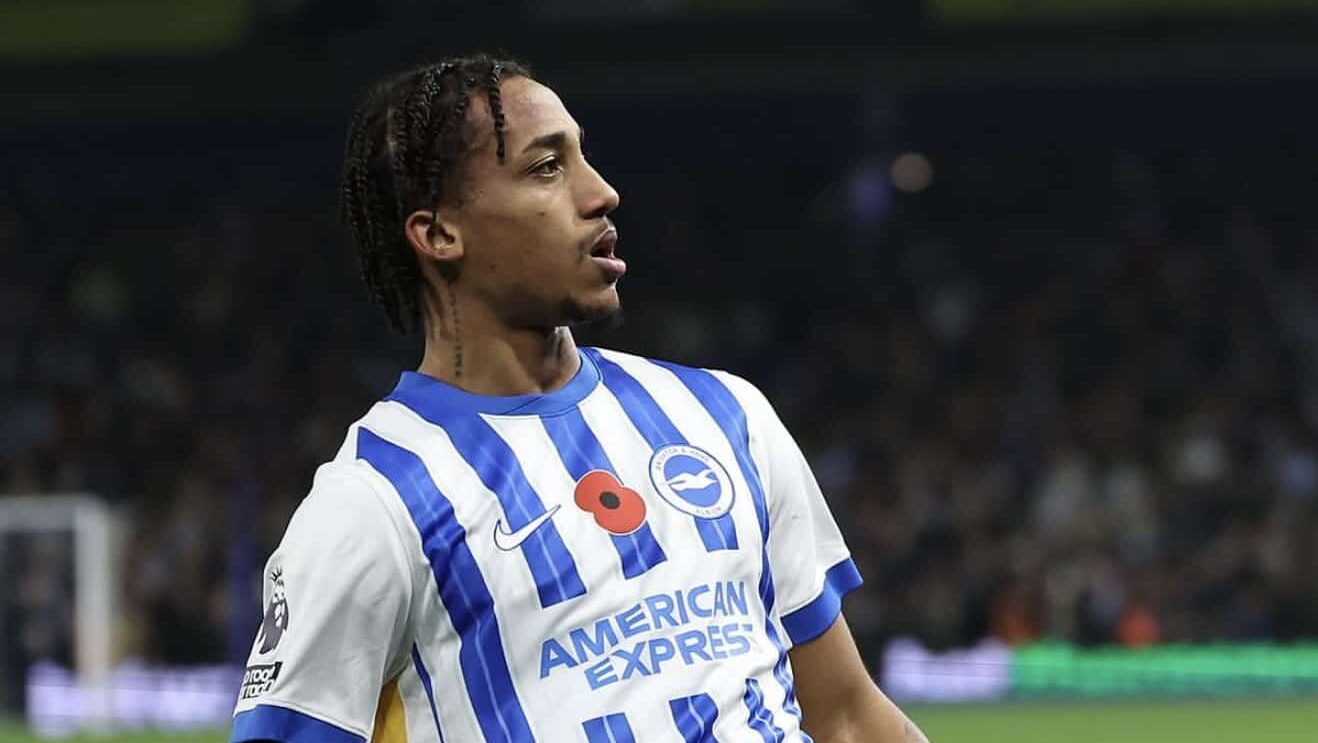 João Pedro comemorando gol pelo Brighton