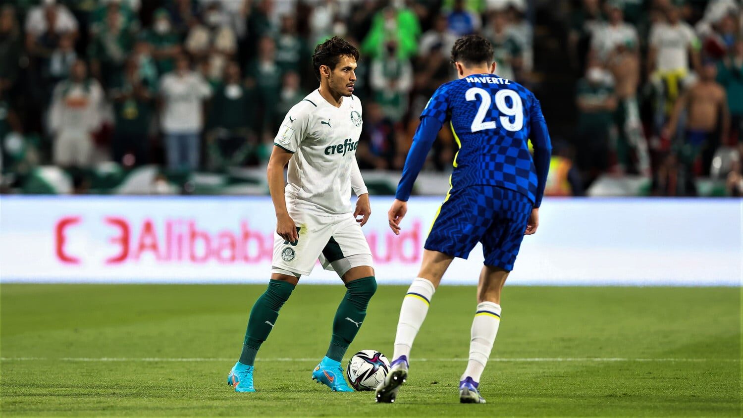 Raphael Veiga em ação contra o Chelsea, em 2021 - Fabio Menotti / Palmeiras